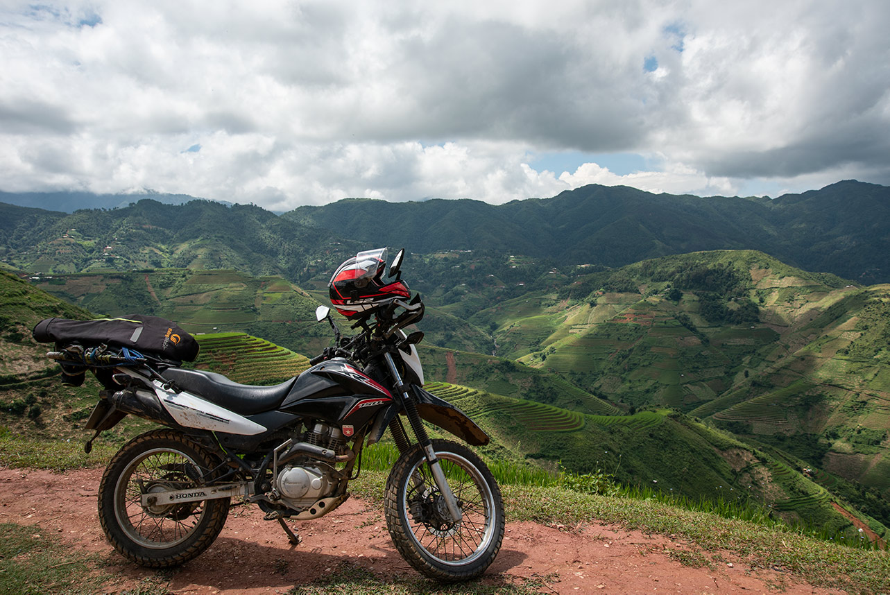Dirt Bike Vietnam Mountains