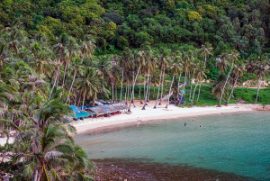 Nam Du Beach