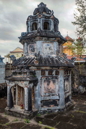 Marble Mountain Cemetery