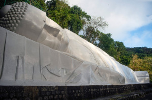 Ta Cu reclining Buddha